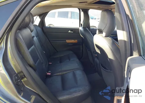 2008 Volvo S40 2.4I z USA, uszkodzony, nr VIN YV1MS382082368109